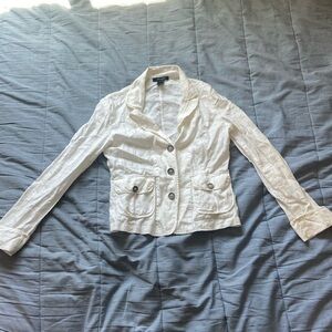 White | thin | jacket thingy